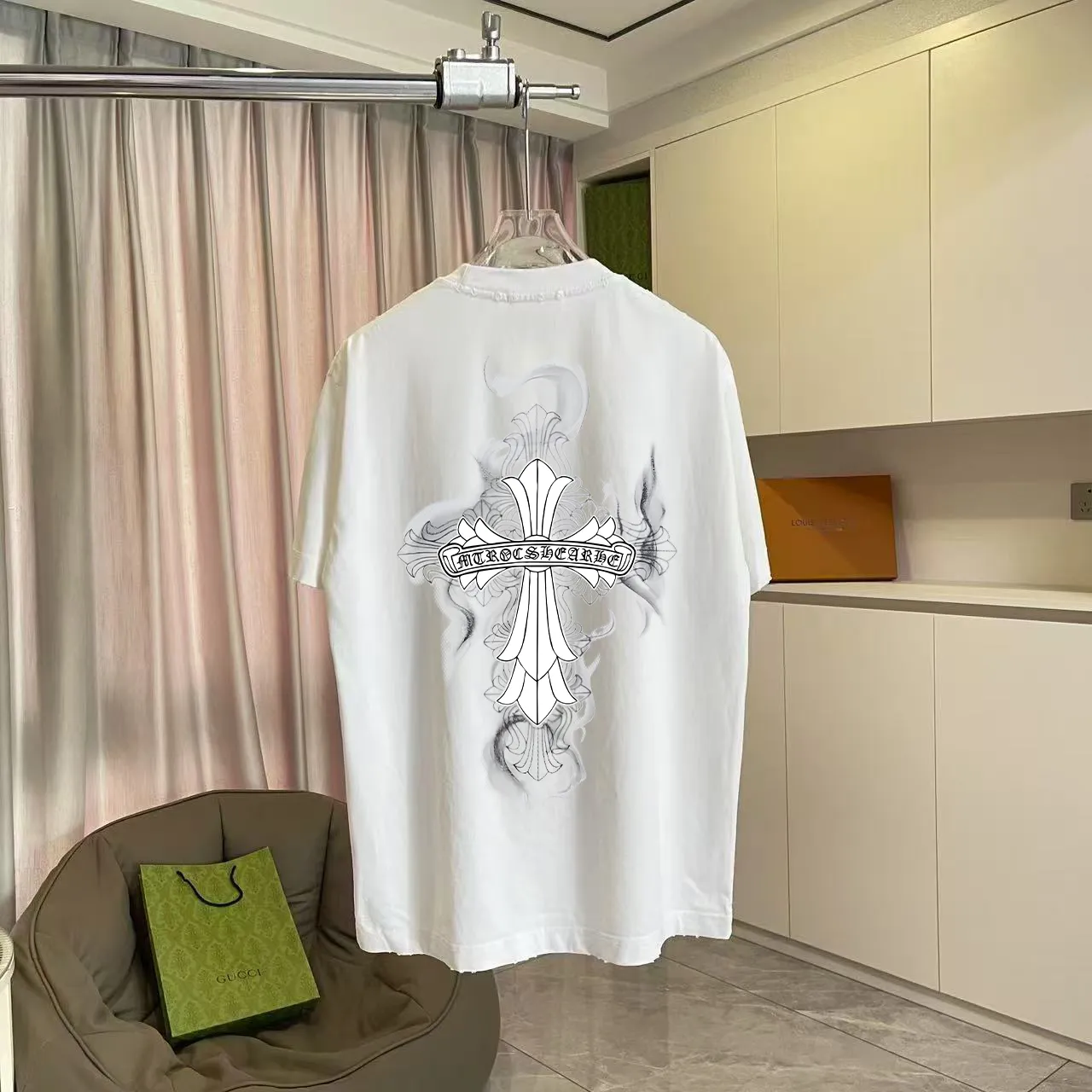 🅿️190 ch Crow* 2025 summer new style, washed, distressed, spray-painted, Sanskrit cross print, short-sleeved T-shirt, customized fabric 320g, same style for men and women, size: S M L XL XXL five sizes, color: black, white, gradient black, gradient red